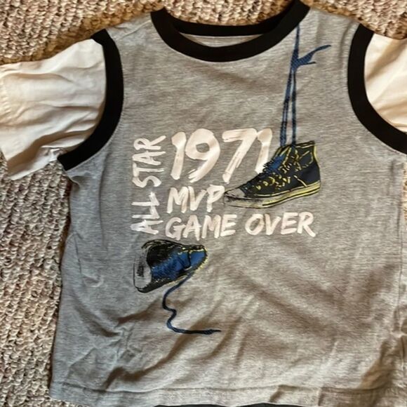 BOYS size 4T Sports Authority t-shirt & Garanimals shorts - Picture 2 of 3